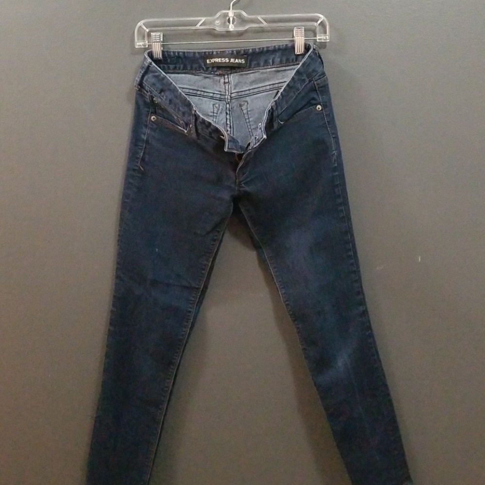 Express Jeans.